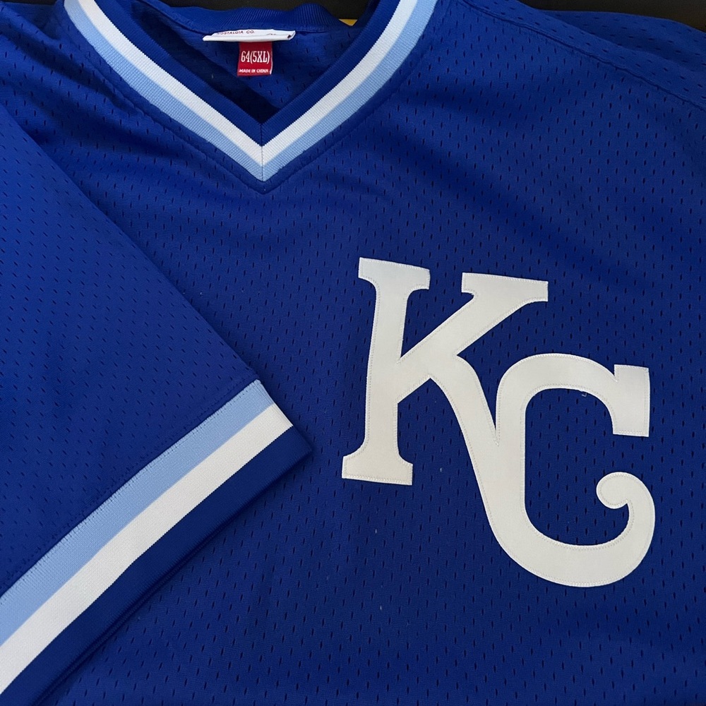 Men’s baseball jersey